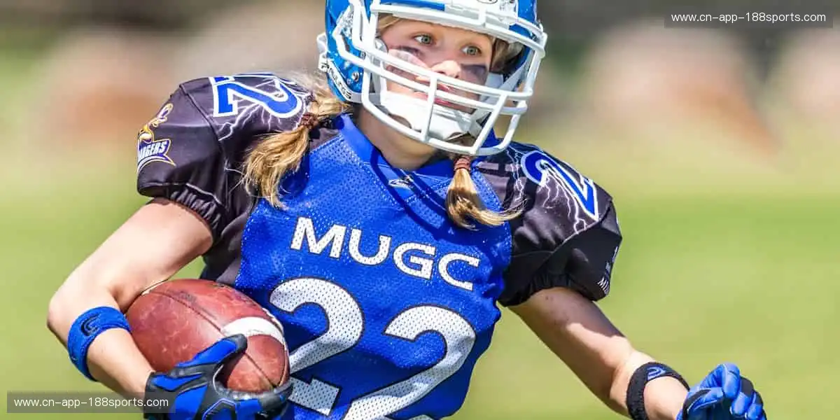 🎁独家周边来袭！限量款球星签名，让热爱触手可及🏅